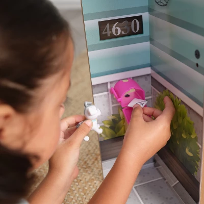 KidKraft Purrfect Pet Wooden Dollhouse 9 KidKraft Purrfect Pet Wooden Dollhouse - Image 9