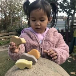 Yellow Door Little Lands – Pets, Set Of 8 Stone Figures -Barbie Store GUEST 79f9db88 c1be 4530 bddf f262f119d209