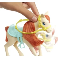 Barbie Hugs 'N' Horses Playset -Barbie Store GUEST 82e13f61 ec3f 4f03 bfc4 06ba9bd108e5