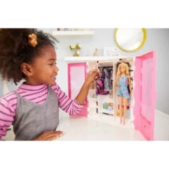 Barbie Fashionistas Ultimate Closet With Doll -Barbie Store GUEST 8421683a 251e 4095 aa75 9a2d26b199a4
