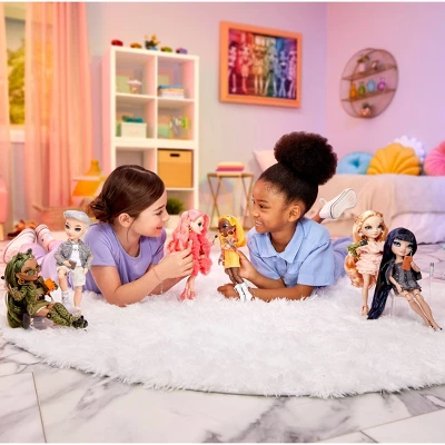 Rainbow High Aidan - Purple Boy Fashion Doll 7 Rainbow High Aidan - Purple Boy Fashion Doll - Image 7