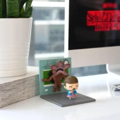 Loot Crate Stranger Things Eleven Vs. Demogorgon Exclusive Diorama | SuperEmoFriends Design -Barbie Store GUEST 9a185e18 5c4e 4c28 854e e31f10b8f7d5