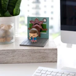 Loot Crate Stranger Things Eleven Vs. Demogorgon Exclusive Diorama | SuperEmoFriends Design -Barbie Store GUEST b3ccf783 5765 40ae 97fc c182e8af6cf8