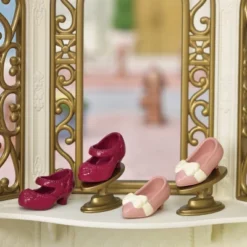 Calico Critters Fashion Boutique, Dollhouse Playset With Figure And Fashion Accessories -Barbie Store GUEST e3deedcb f2ad 4a5e 9f91 f624b6188983